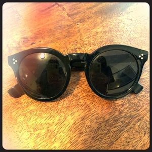 Illesteva Leonard 2 LARGE all black sunglasses